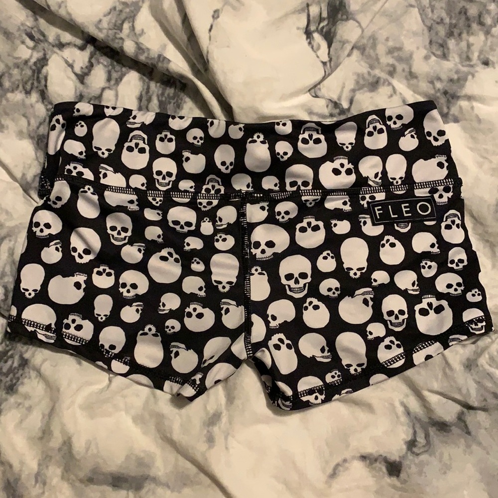 Fleo Shorts